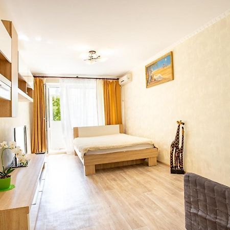 Apartment On Central Avenue-3 Slobodskaya Mykolaiv Eksteriør billede